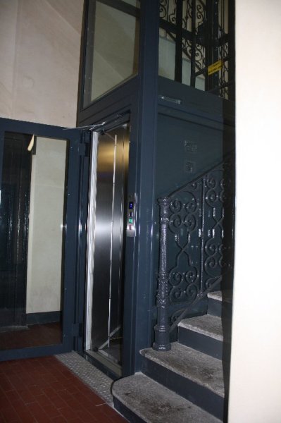 ingresso ascensore realizzato a Milano - 2